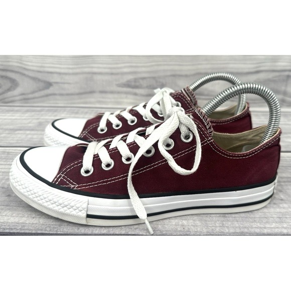 UNISEX CONVERSE ALL STAR CHUCK TAYLOR LOW SNEAKERS‎ Men's 5 / Women's 7  MAROON - Picture 1 of 8